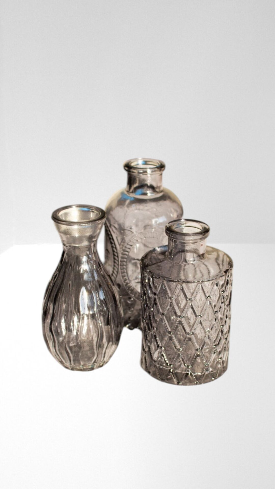 Mini Vintage Kabartmalı Cam Vazo
